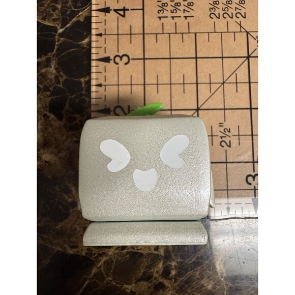 Blox Fruit Mini Figurines Lot Of 4 - Picture 11 of 12